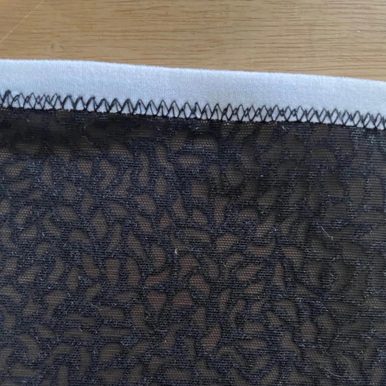 Coudre un élastique à la taille