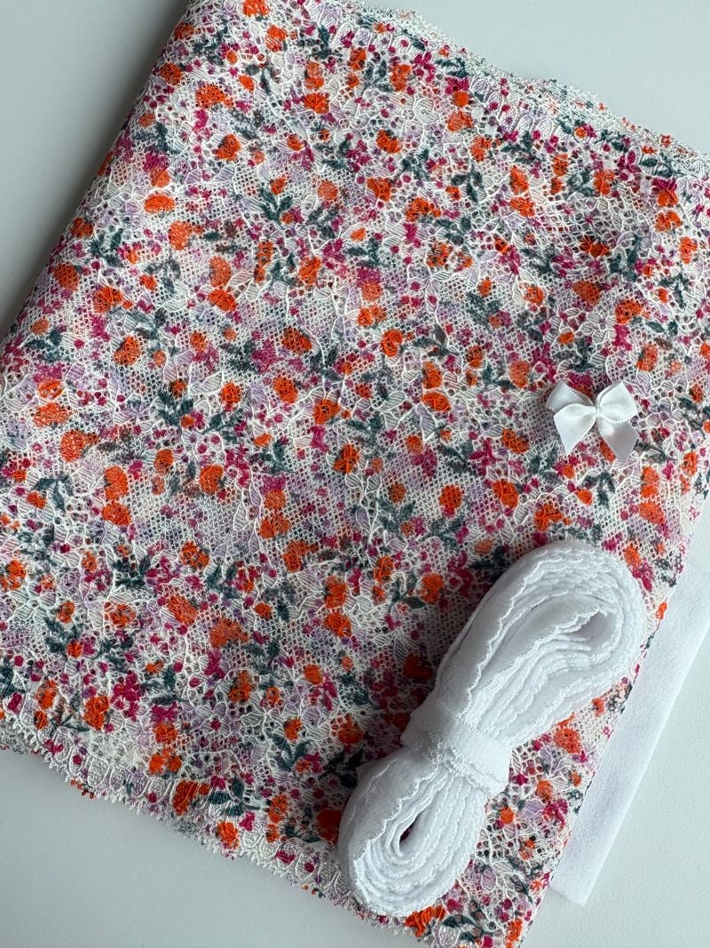 kit shorty dentelle florale