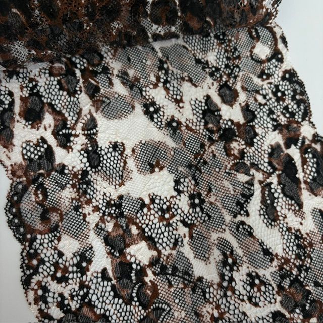 dentelle motif léopard