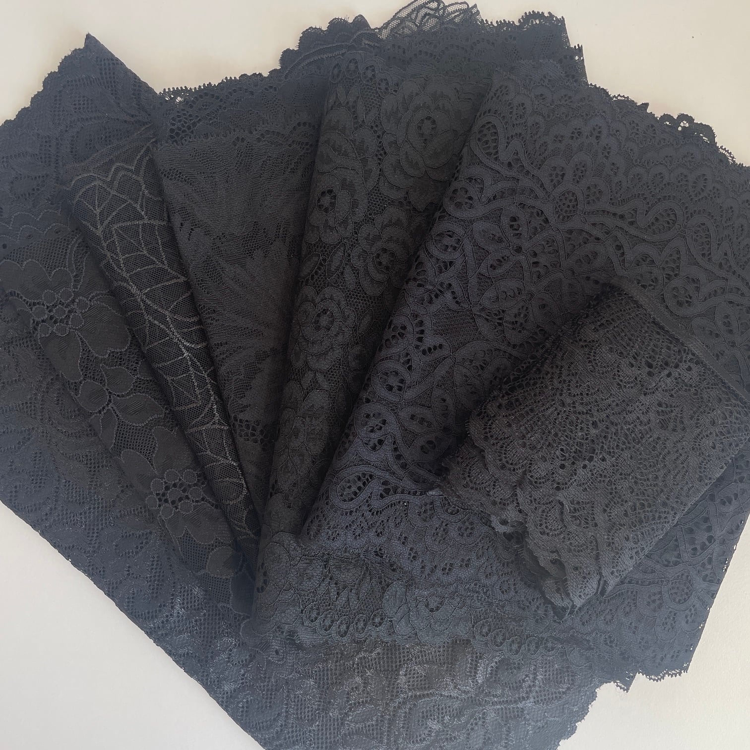 lot dentelle 5
