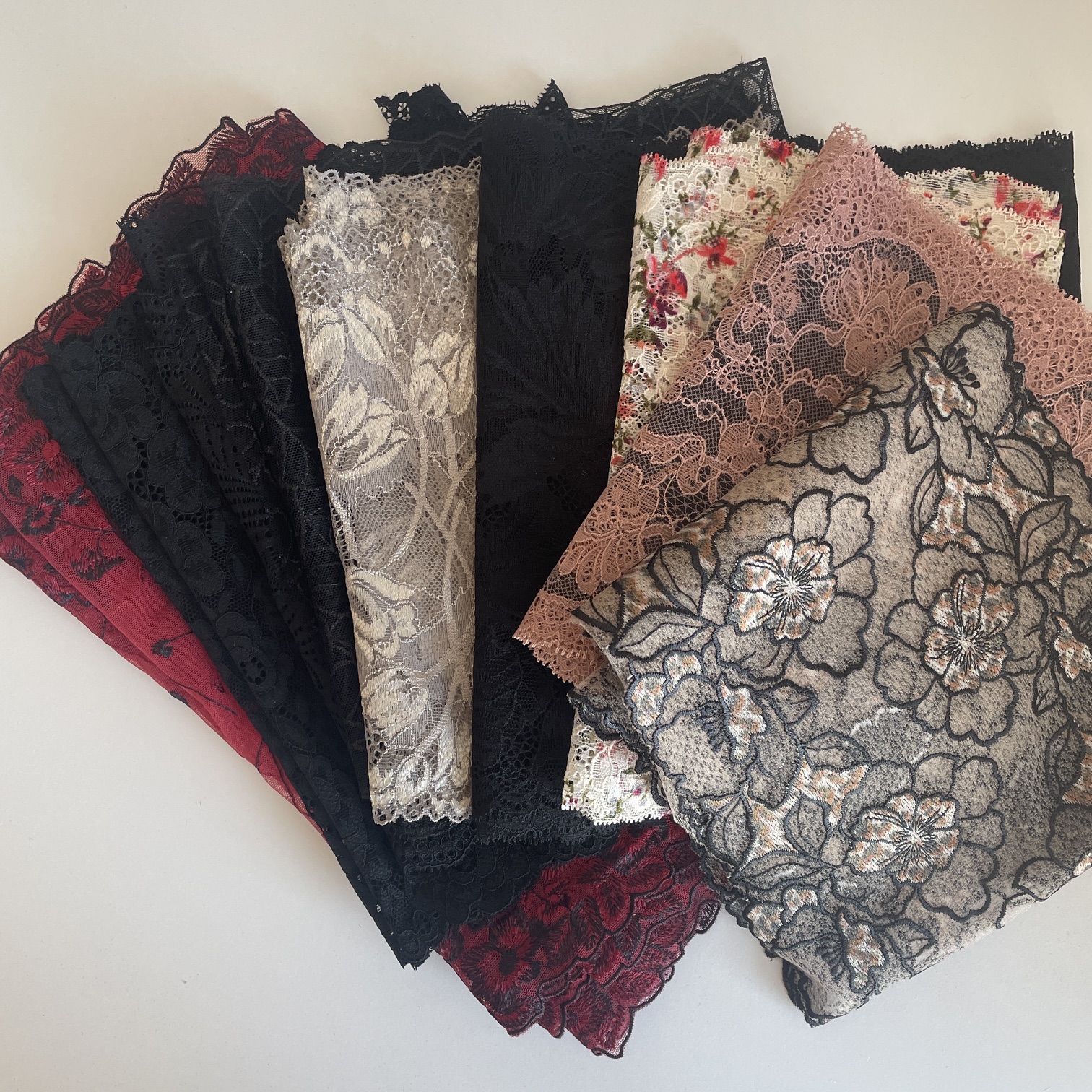 lot dentelle 7